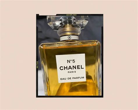 chanel 5 classic perfume|what does chanel no 5 smell like.